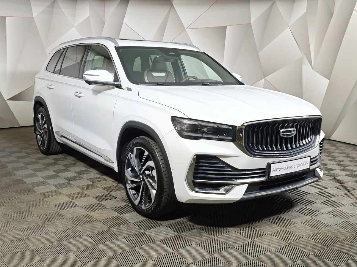 Geely Monjaro 2.0T 8AT 4WD (238 л.с.) Flagship Белый в АВИЛОН. Слайд №3