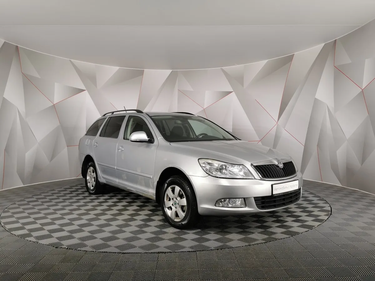 Skoda Octavia 1.8 TSI AT (152 л.с.) Elegance Серебристый в АВИЛОН. Слайд №3