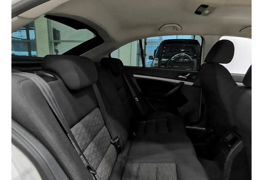 Skoda Octavia 1.8 TSI MT (152 л.с.) Ambition (CKD) Белый в АВИЛОН. Слайд №15