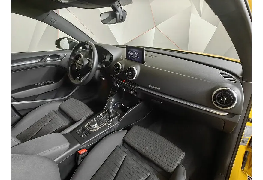 Audi A3 2.0 TFSI S-tronic quattro (190 л.с.) Sport Желтый в АВИЛОН. Слайд №13