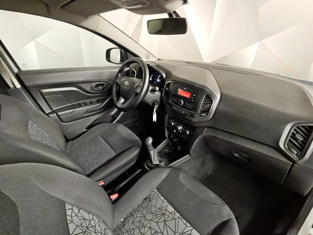 ВАЗ (Lada) XRAY 1.6 MT (106 л.с.) Белый в АВИЛОН. Слайд №13