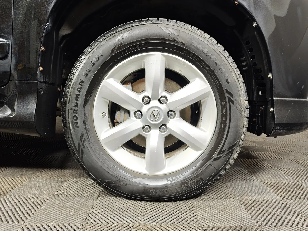 Lexus GX 460 AT (296 л.с.) Черный в АВИЛОН. Слайд №9