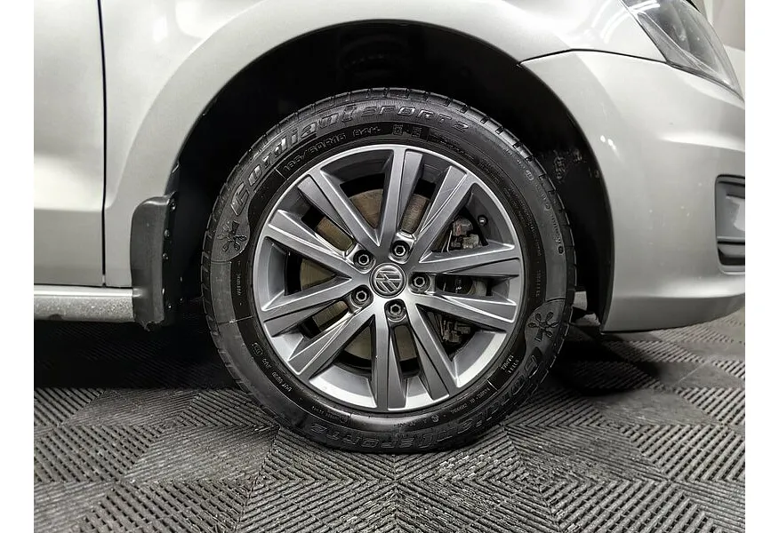 Volkswagen Polo 1.6 Tiptronic (105 л.с.) Comfortline Серебристый в АВИЛОН. Слайд №9