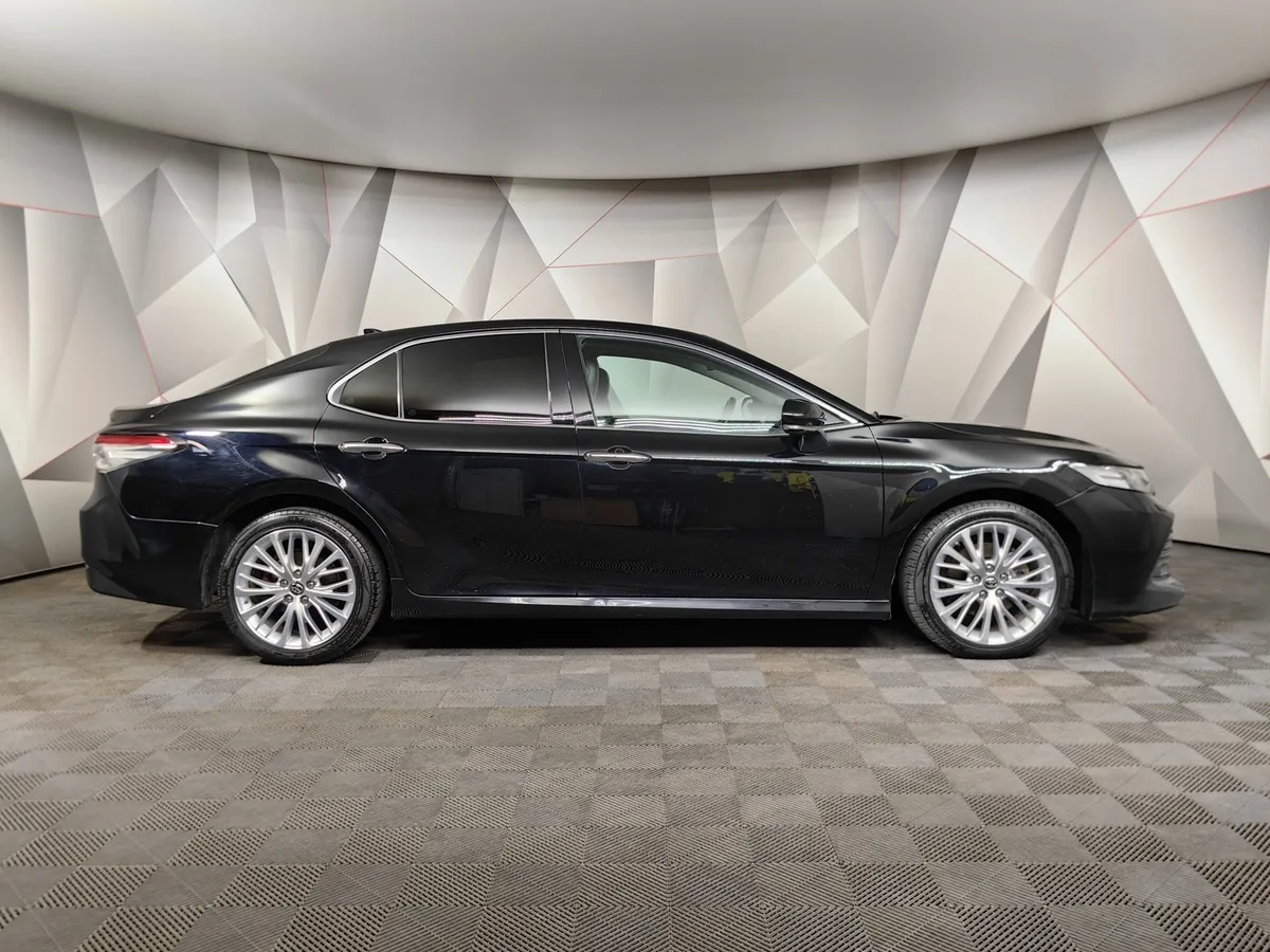 Toyota Camry 3.5 AT (249 л.с.) Черный в АВИЛОН. Слайд №6