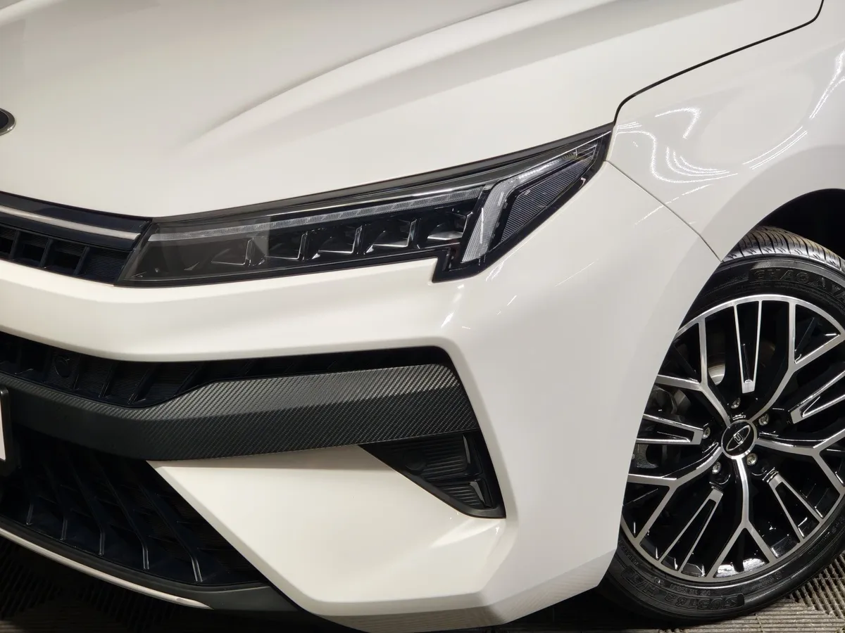 Москвич 6 1.5T CVT 2WD (136 л.с.) Business Белый в АВИЛОН. Слайд №10