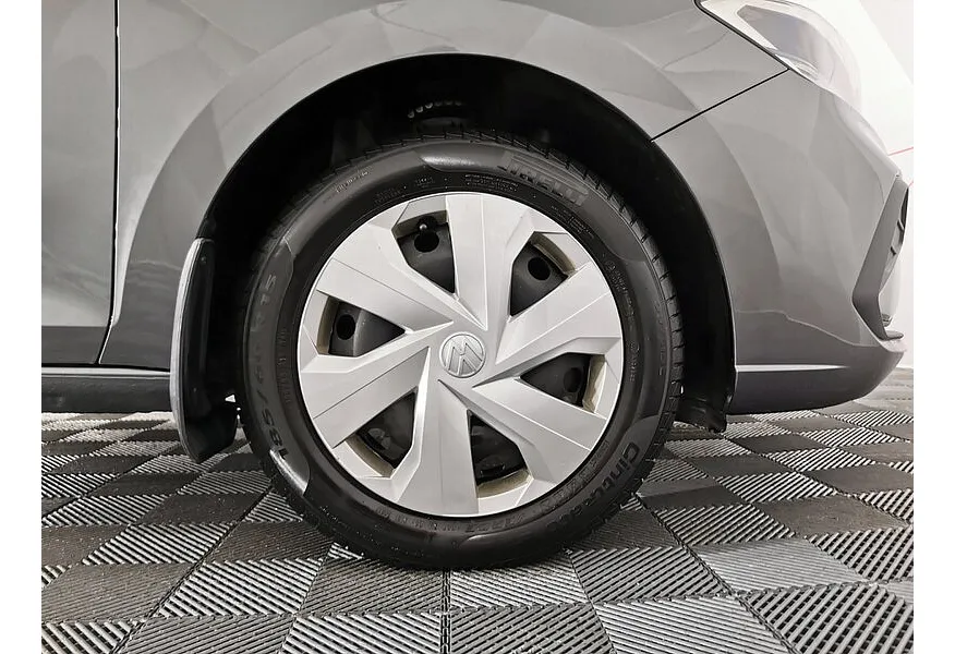 Volkswagen Polo 1.6 MPI MT (110 л.с.) Select Серый в АВИЛОН. Слайд №9