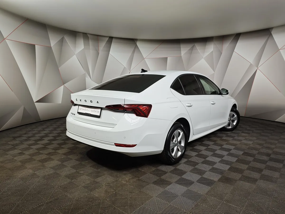 Skoda Octavia 1.4 AT FWD (150 л.с.) Белый в АВИЛОН. Слайд №2