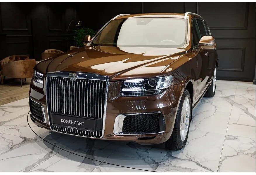 АВИЛОН - AURUS Komendant 4.4 AWD AT (598 л.с.) Оранжевый - slide 0