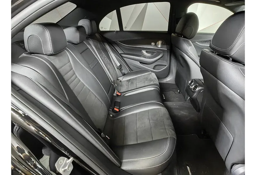 Mercedes-Benz E-Класс E 400 4MATIC 9G-TRONIC (333 л.с.) Черный в АВИЛОН. Слайд №16