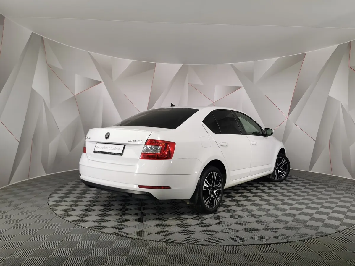 Skoda Octavia 1.6 AT (110 л.с.) Белый в АВИЛОН. Слайд №2