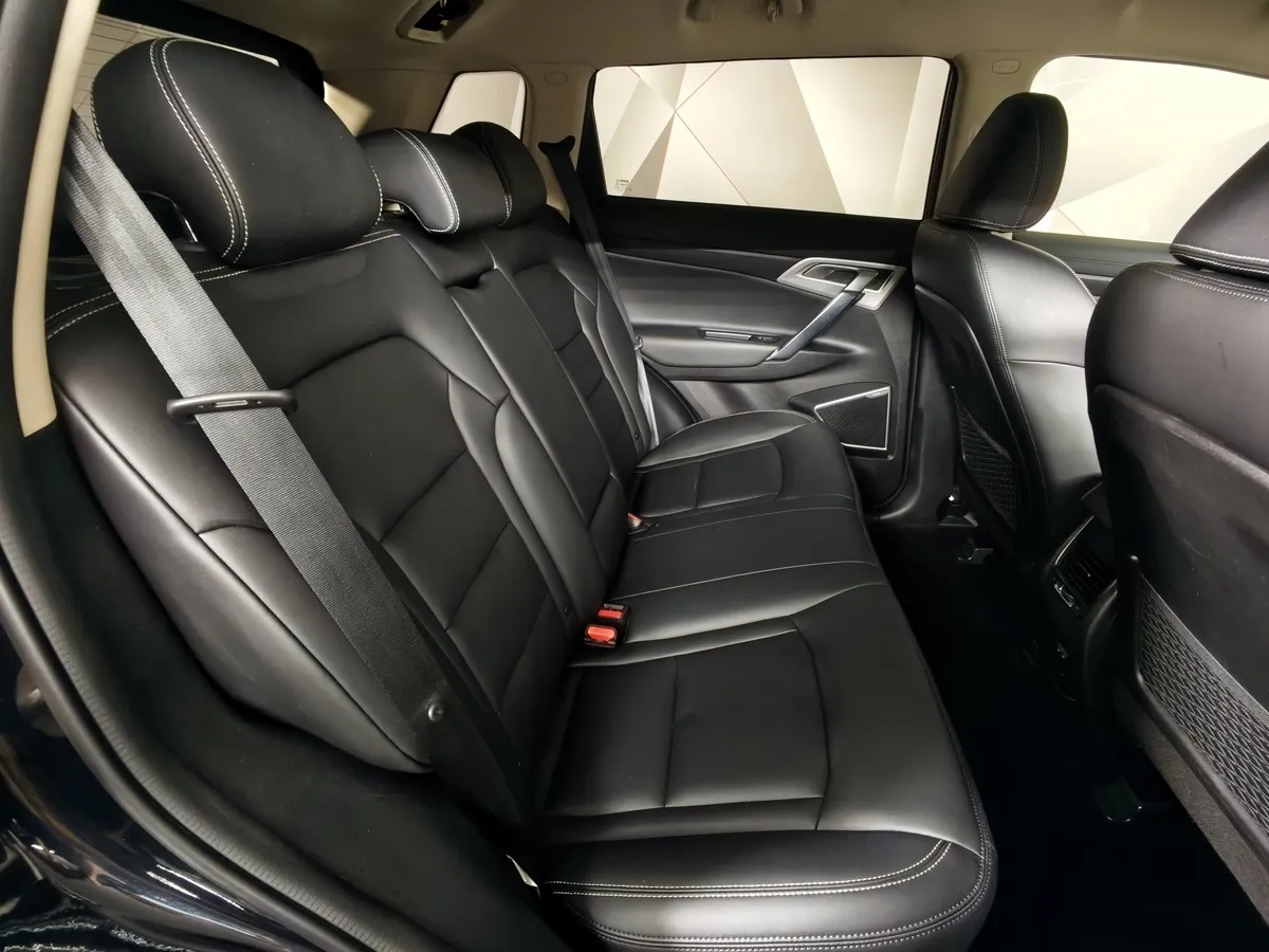 Geely Atlas 2.4 AT (148 л.с.) Comfort Черный в АВИЛОН. Слайд №15