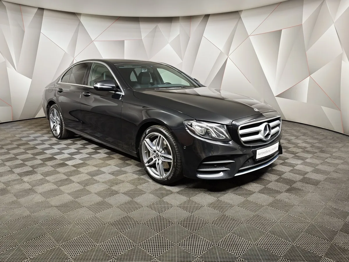 Mercedes-Benz E-Класс E 200 4MATIC 9G-TRONIC (184 л.с.) Sport Черный в АВИЛОН. Слайд №3