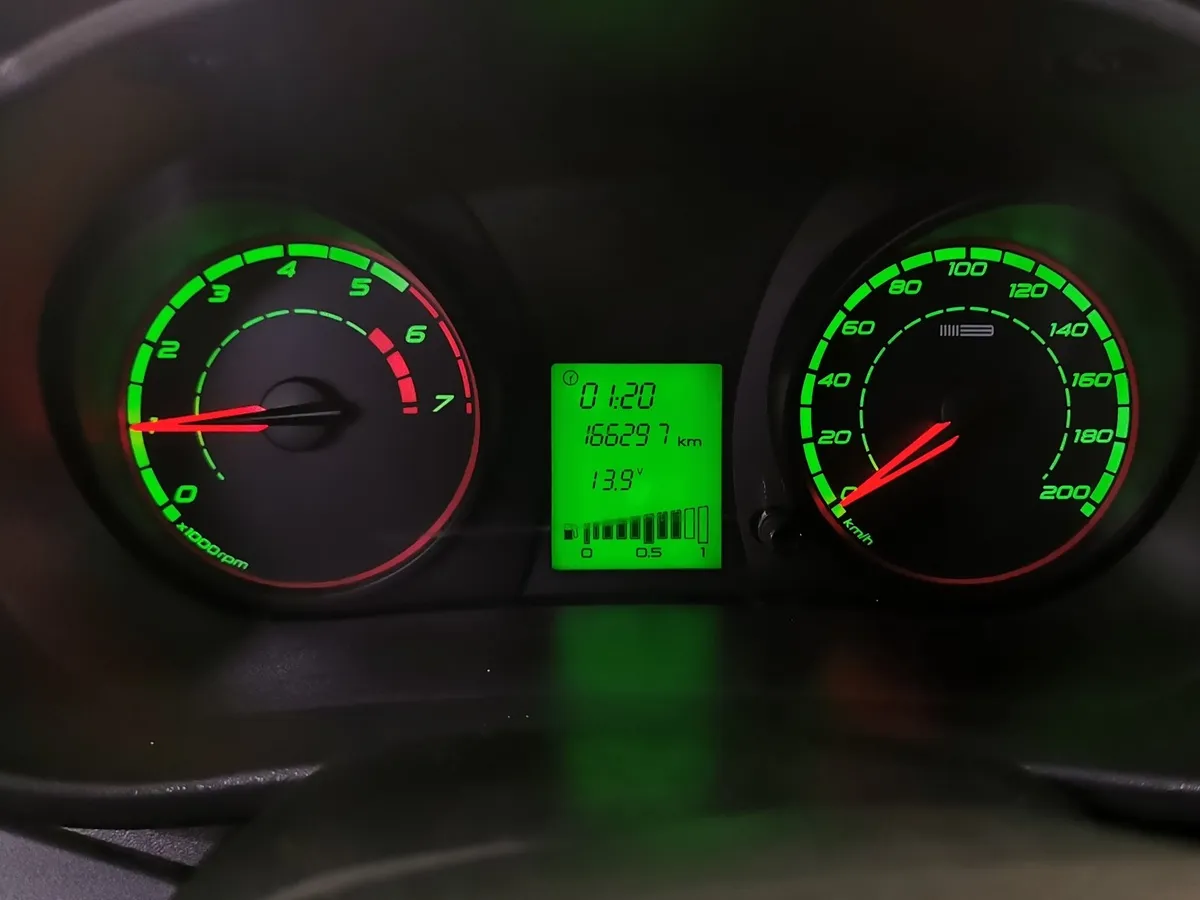 ВАЗ (Lada) Kalina 1.6 MT 8кл (87 л.с.) Белый в АВИЛОН. Слайд №17