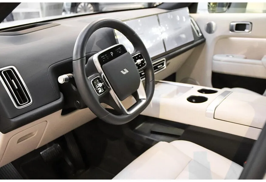 Li Auto L7 1.5 AT 4WD (449 л.с.) Ultra Белый в АВИЛОН. Слайд №3