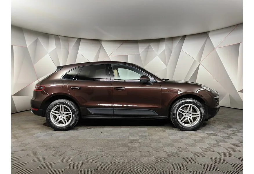 Porsche Macan 2.0 PDK AWD (252 л.с.) Коричневый в АВИЛОН. Слайд №6