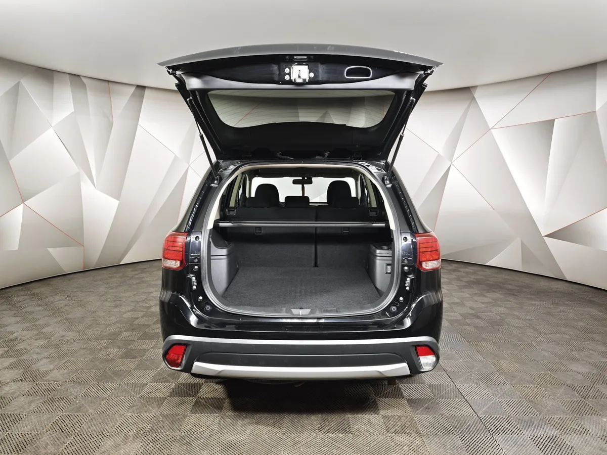 Mitsubishi Outlander 2.0 CVT 4WD (146 л.с.) Черный в АВИЛОН. Слайд №12