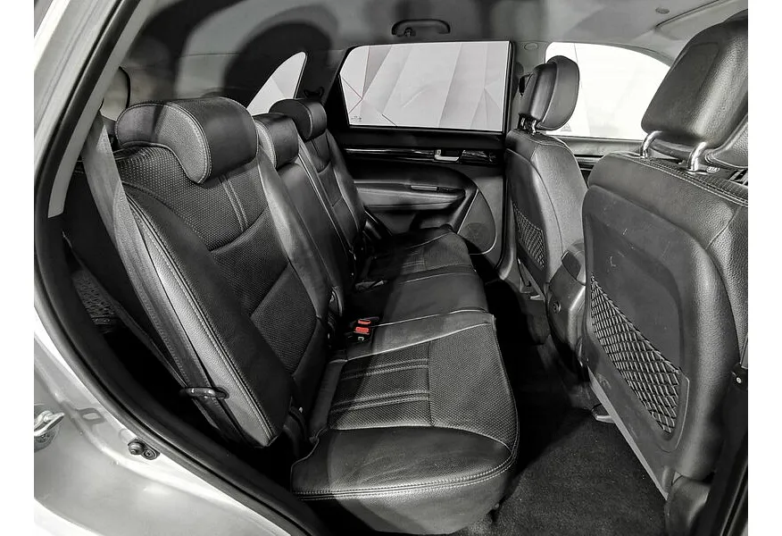 Kia Sorento 2.2 CRDi AT AWD (200 л.с.) Серый в АВИЛОН. Слайд №17