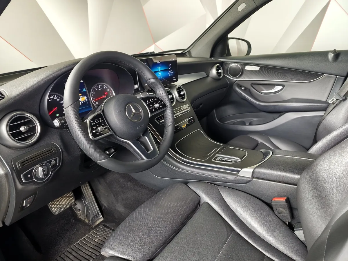 Mercedes-Benz GLC 200 9G-TRONIC 4MATIC (197 л.с.) Premium Серый в АВИЛОН. Слайд №19