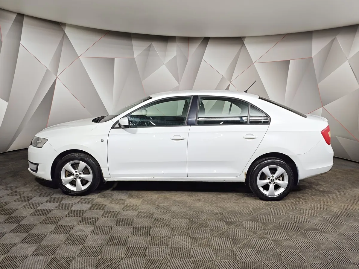 Skoda Rapid 1.4 TSI DSG (122 л.с.) Белый в АВИЛОН. Слайд №5