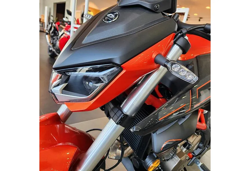 LIVE. Слайд №17