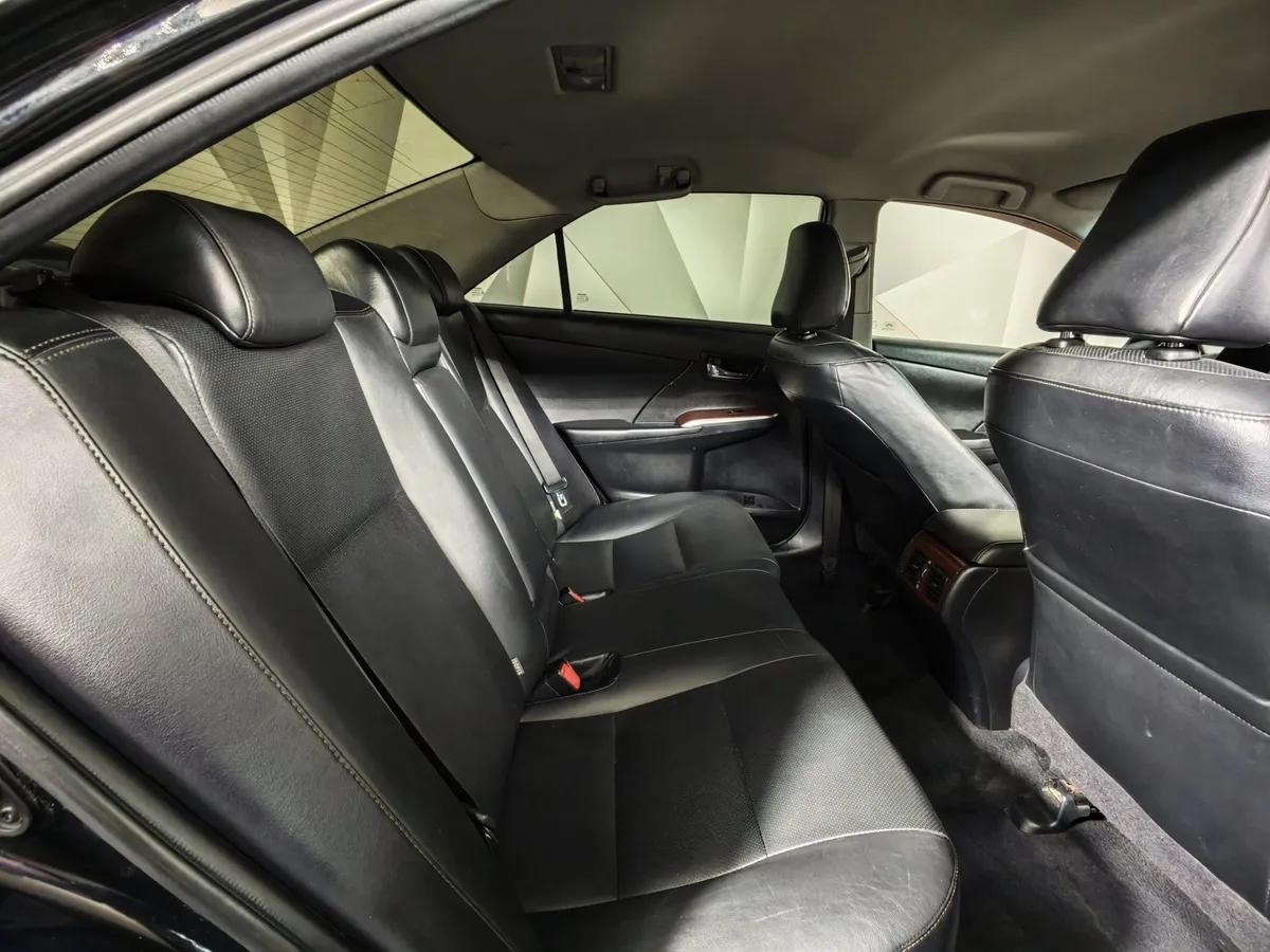 Toyota Camry 2.5 AT (181 л.с.) Стандарт Черный в АВИЛОН. Слайд №15