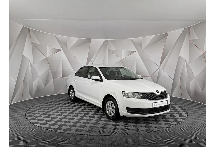 Skoda Rapid 1.6 MT (90 л.с.) Белый в АВИЛОН. Слайд №3