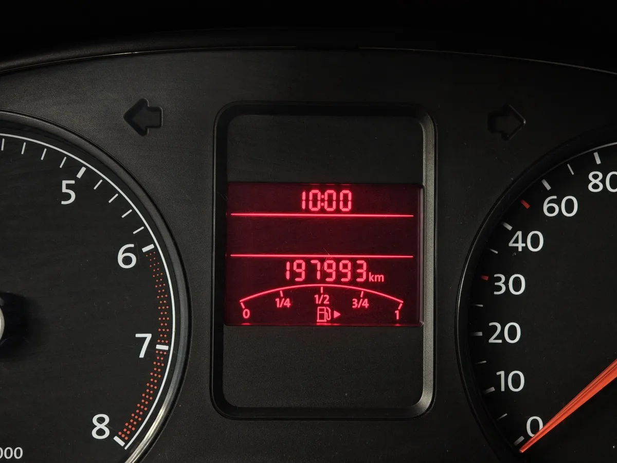 Volkswagen Polo 1.6 Tiptronic (105 л.с.) Comfortline Серебристый в АВИЛОН. Слайд №17