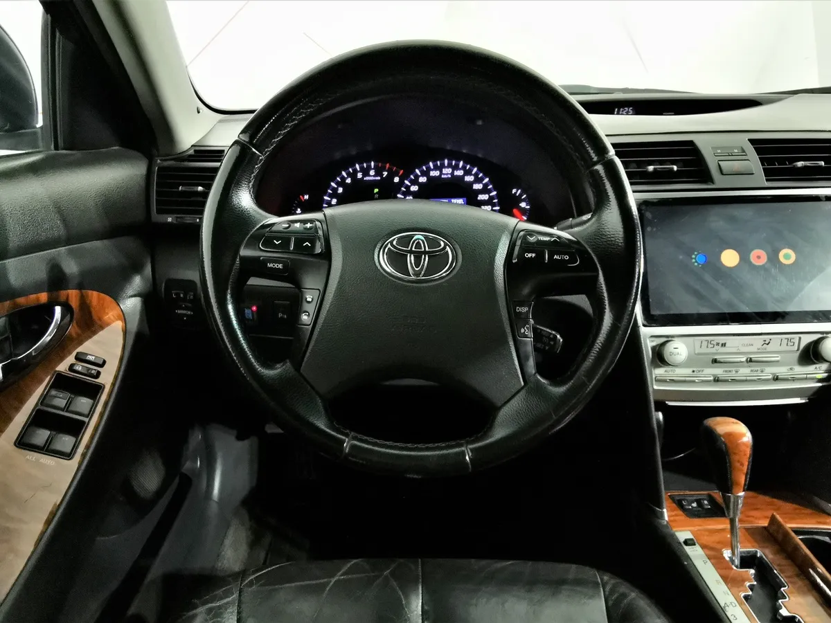 Toyota Camry 2.4 VVT-i AT (167 л.с.) Черный в АВИЛОН. Слайд №19