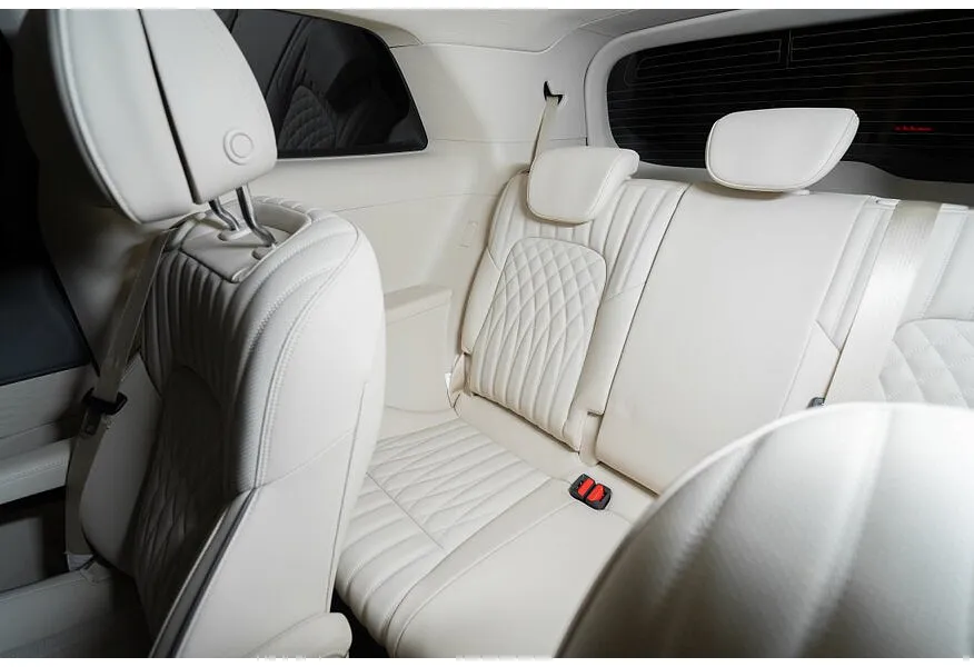 Voyah Dream EVR long range 1.5 AT AWD (422 л.с.) Executive Черный в АВИЛОН. Слайд №11