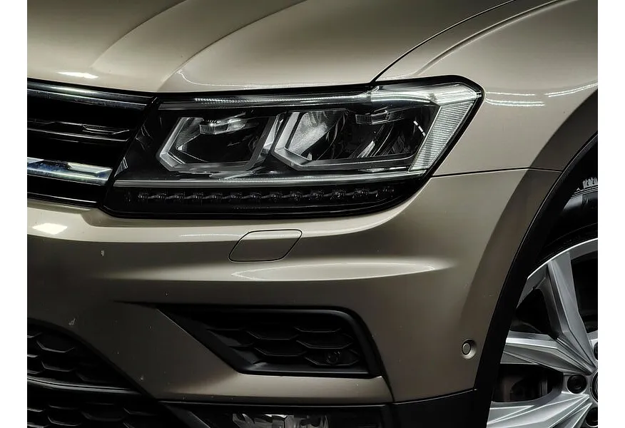 Volkswagen Tiguan 2.0 TSI 4Motion DSG (180 л.с.) Exclusive Коричневый в АВИЛОН. Слайд №10