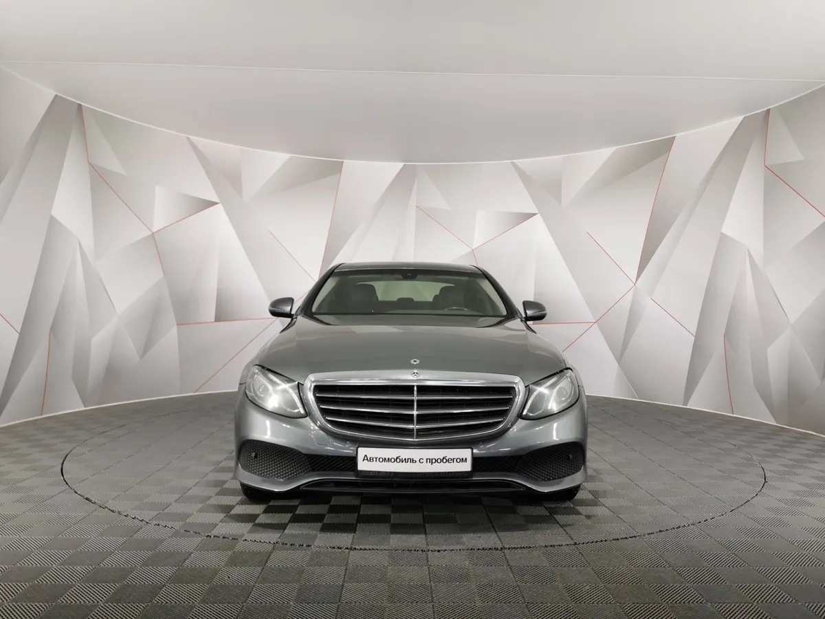 Mercedes-Benz E-Класс E 200 4MATIC 9G-TRONIC (184 л.с.) Premium Серый в АВИЛОН. Слайд №6