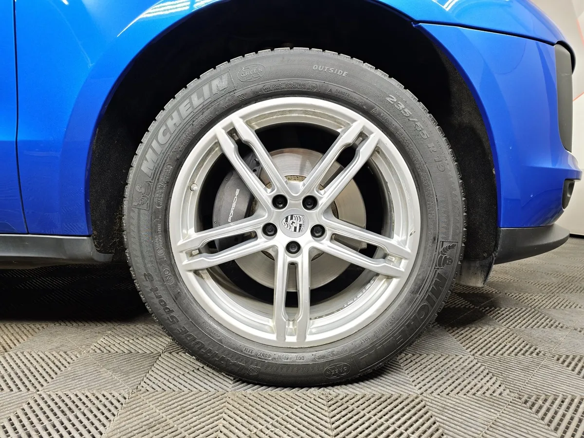 Porsche Macan 2.0 PDK AWD (252 л.с.) Синий в АВИЛОН. Слайд №9