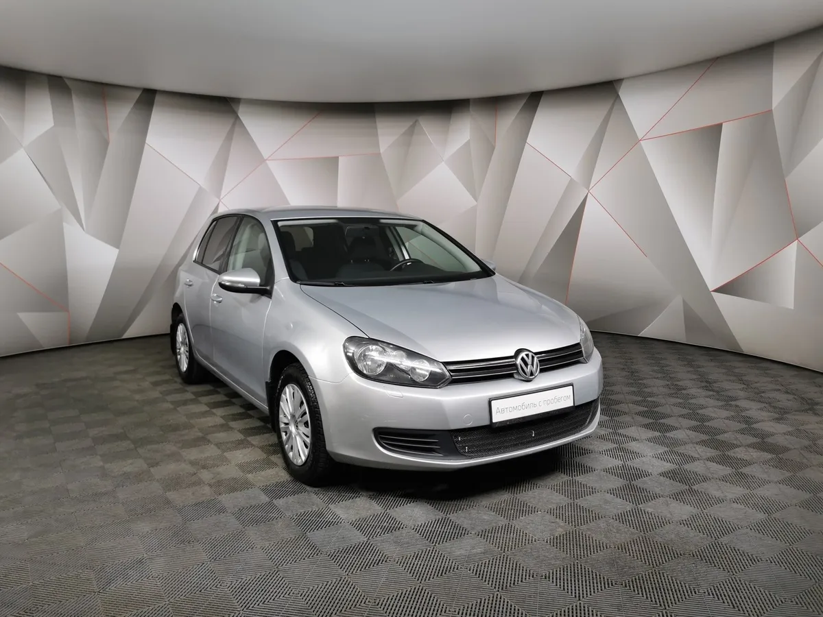 Volkswagen Golf 1.6 DSG (102 л.с.) Trendline Серебристый в АВИЛОН. Слайд №3