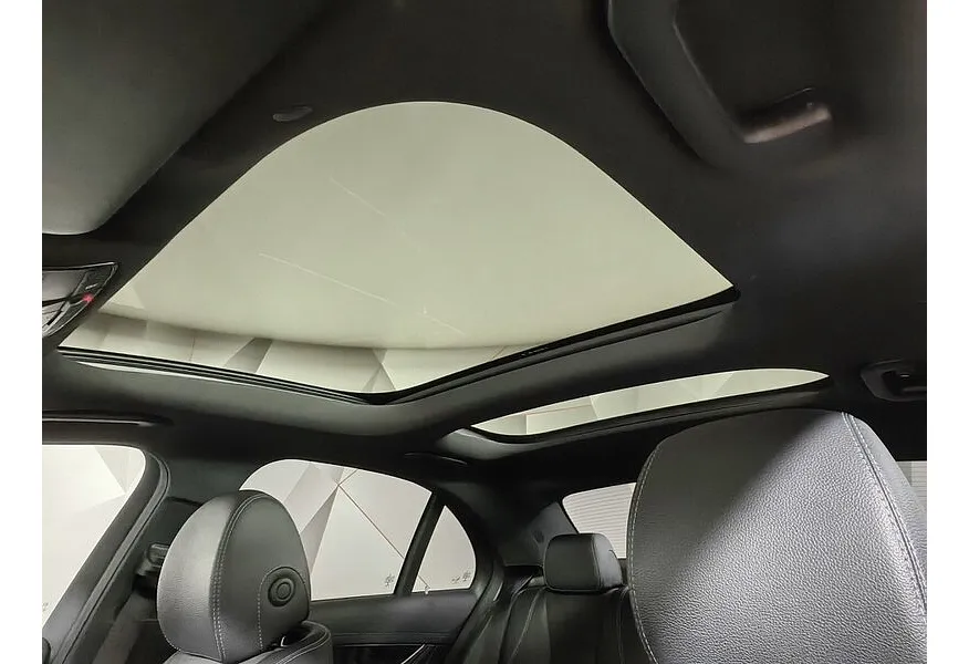 Mercedes-Benz E-Класс E 400 4MATIC 9G-TRONIC (333 л.с.) Черный в АВИЛОН. Слайд №25