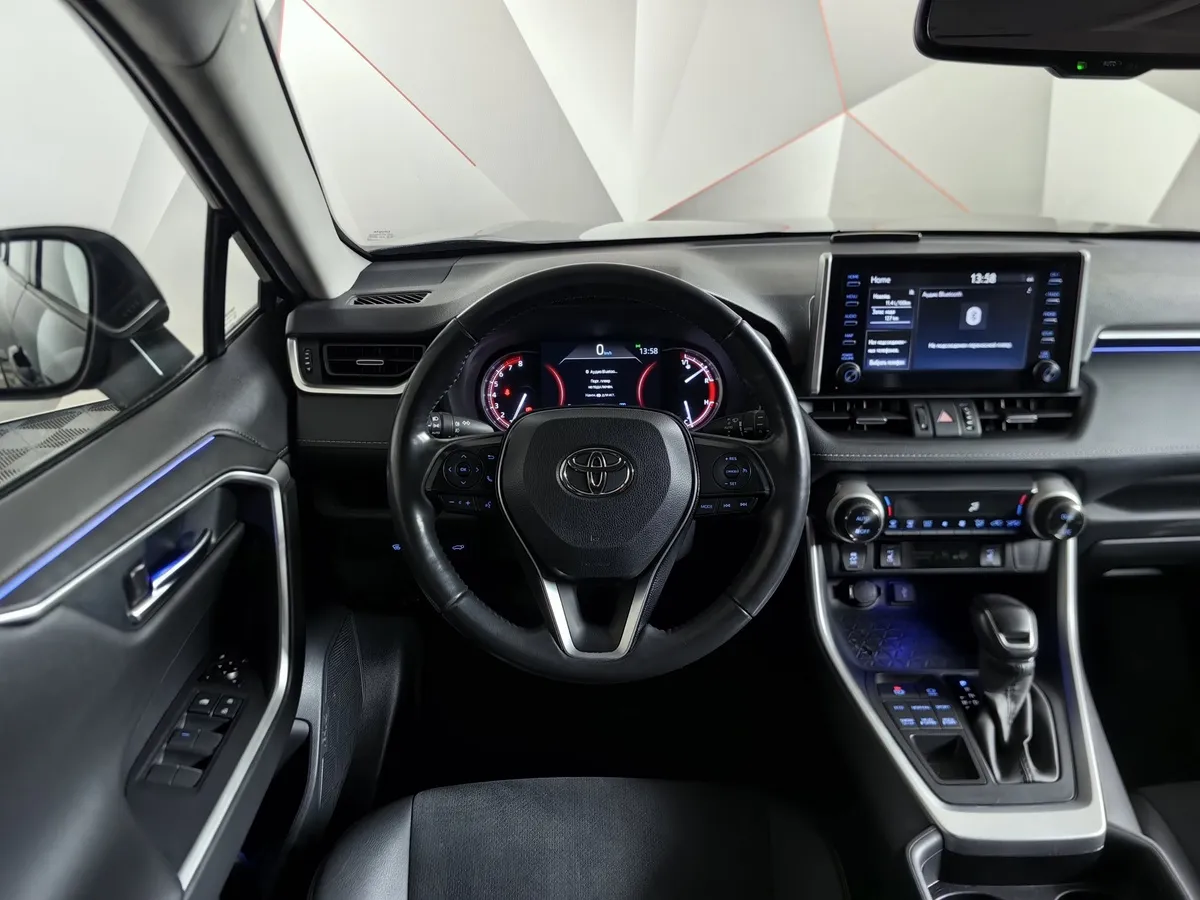 Toyota RAV4 2.0i CVT AWD (149 л.с.) Люкс Черный в АВИЛОН. Слайд №19