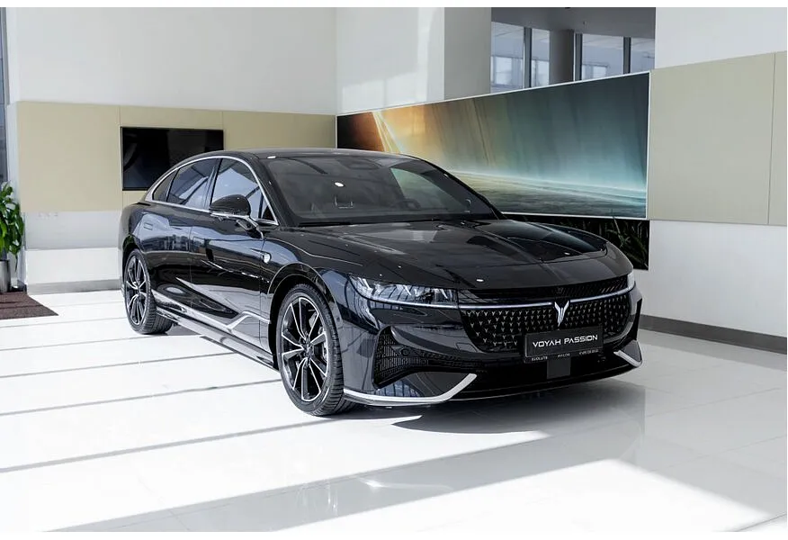 Voyah Passion 1.5 AT AWD (530 л.с.) Executive Черный в АВИЛОН. Слайд №2