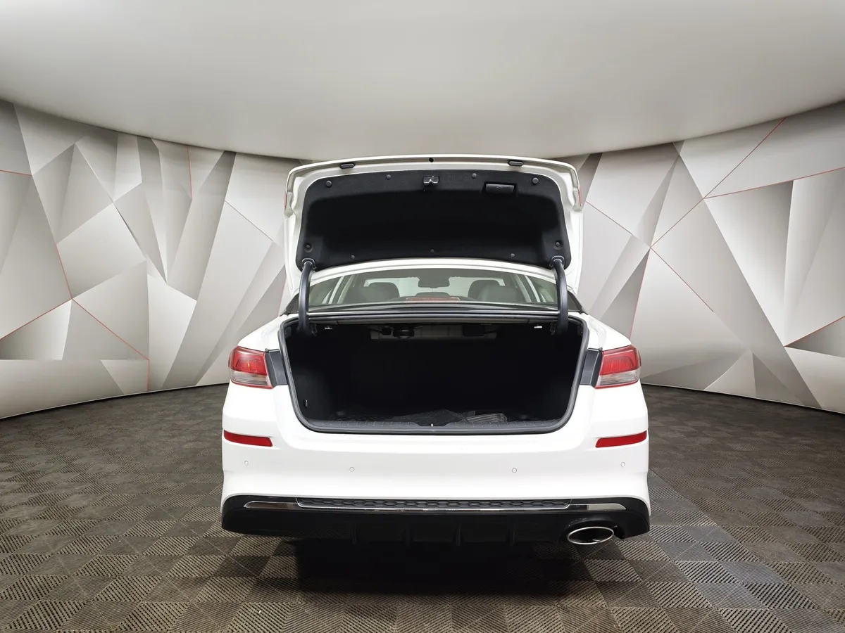 Kia Optima 2.0 AT (150 л.с.) Белый в АВИЛОН. Слайд №11