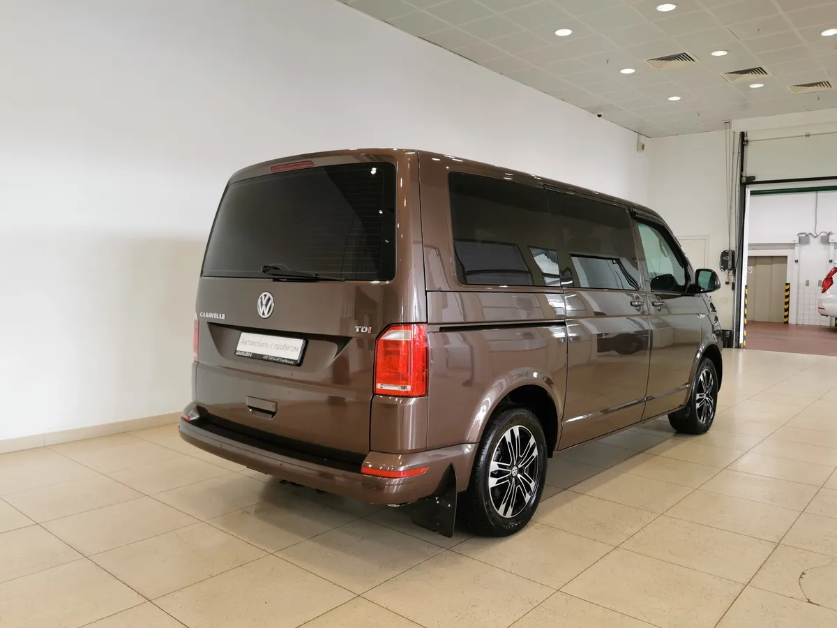 Volkswagen Caravelle 2.0 TDI MT L1 (140 л.с.) Comfortline Коричневый в АВИЛОН. Слайд №2
