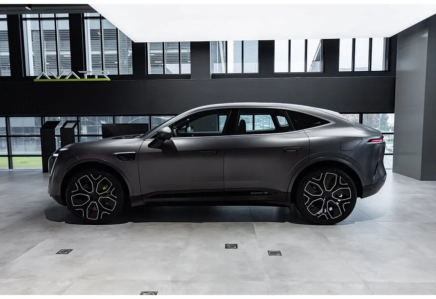 Avatr 11 116 kWh 4WD (578 л.с.) 4 места Серый в АВИЛОН. Слайд №3