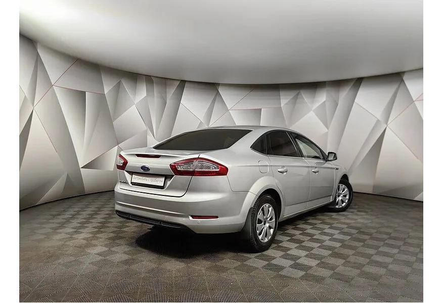 Ford Mondeo 2.3 AT (161 л.с.) Ambiente Серебристый в АВИЛОН. Слайд №2