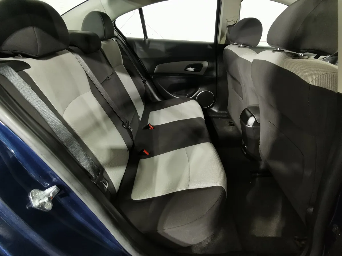 Chevrolet Cruze 1.6 MT (109 л.с.) Синий в АВИЛОН. Слайд №14