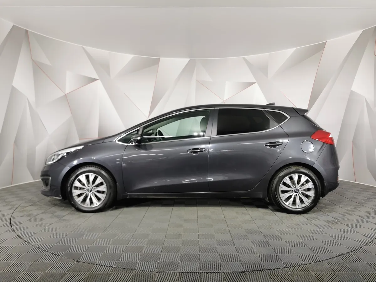 Kia Ceed 1.6 DCT (135 л.с.) Classic Серый в АВИЛОН. Слайд №5