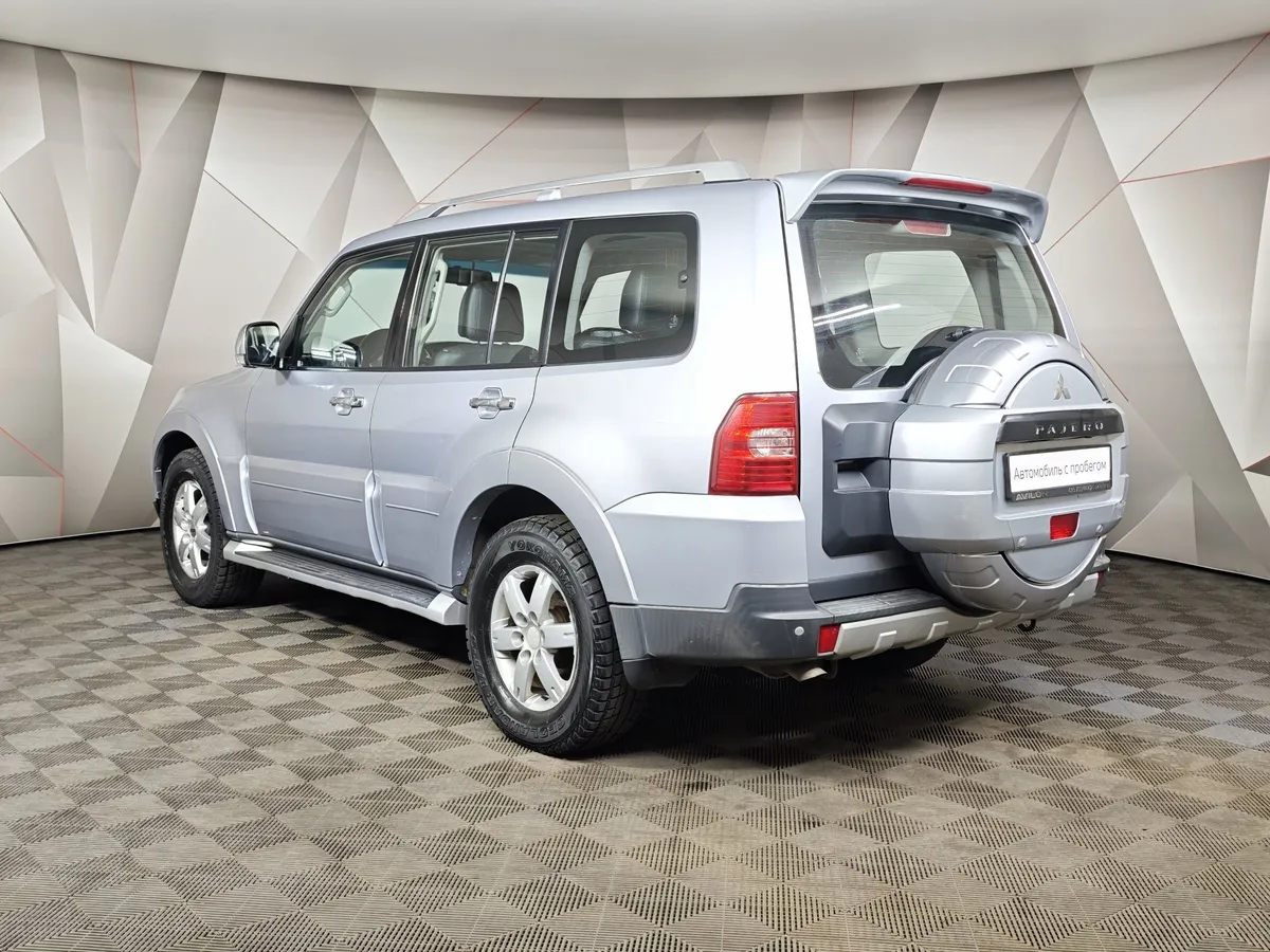 Mitsubishi Pajero 3.0 AT AWD (178 л.с.) Серебристый в АВИЛОН. Слайд №4