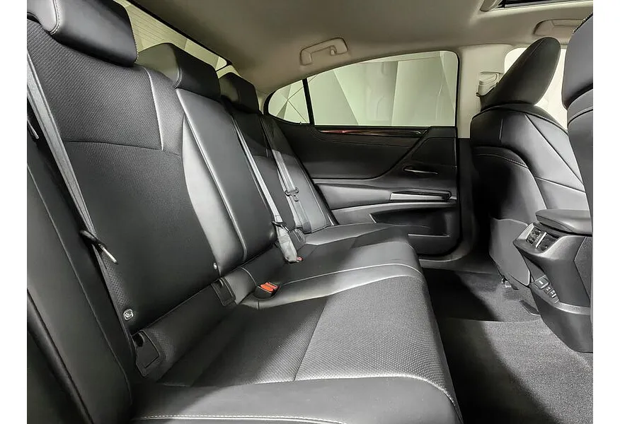 Lexus ES 250 AT (184 л.с.) Серый в АВИЛОН. Слайд №15