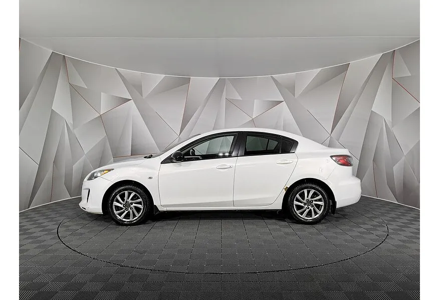 Mazda 3 1.6 AT (105 л.с.) Белый в АВИЛОН. Слайд №5