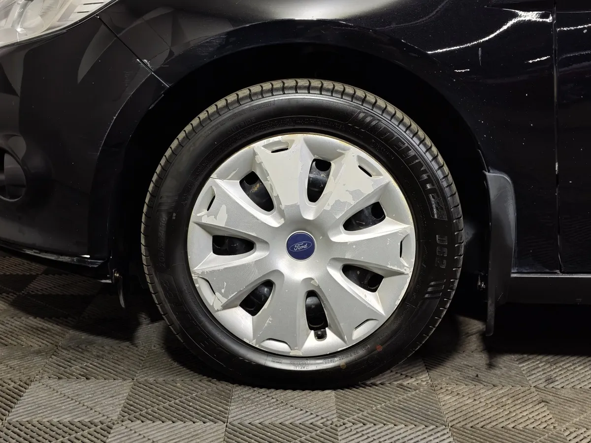 Ford Focus 2.0 MT (150 л.с.) Trend Черный в АВИЛОН. Слайд №9