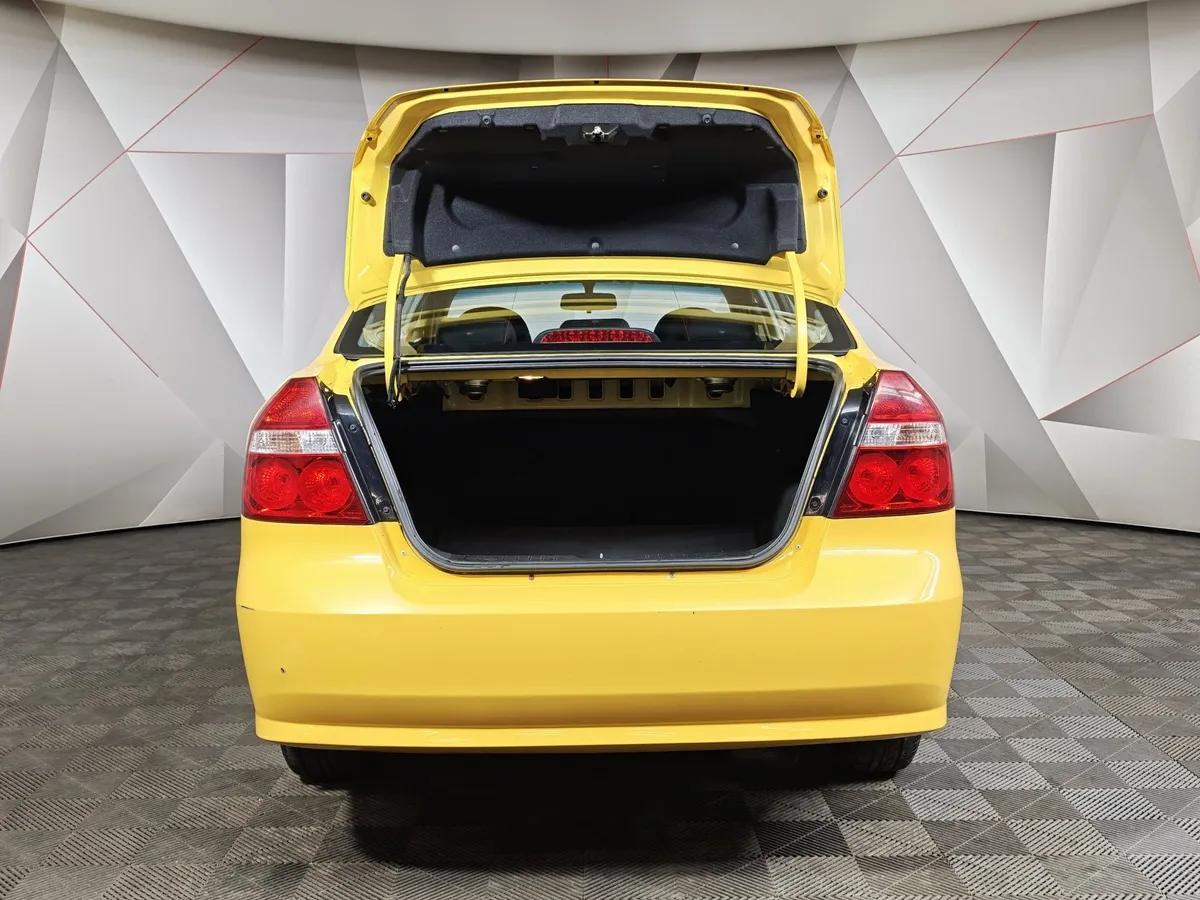 Chevrolet Aveo 1.2 MT (84 л.с.) Желтый в АВИЛОН. Слайд №11