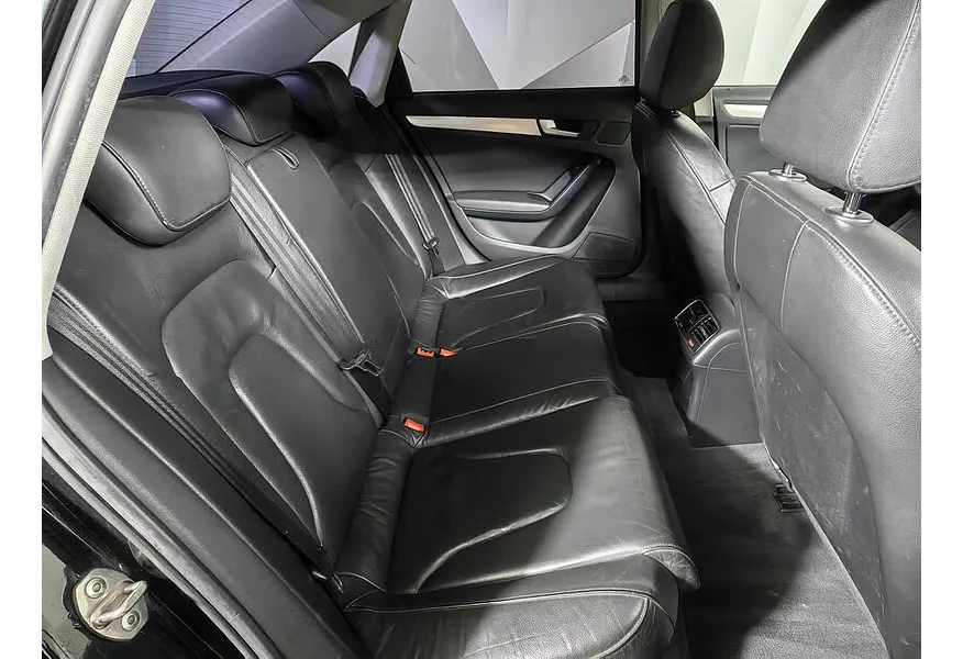 Audi A4 1.8 TFSI multitronic (160 л.с.) Черный в АВИЛОН. Слайд №15 Audi A4 1.8 TFSI multitronic (160 л.с.) Черный в АВИЛОН. Слайд №15