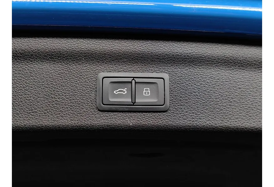 Audi Q3 2.0 45 TFSI S-tronic quattro (220 л.с.) Fashion Dynamic Edition Синий в АВИЛОН. Слайд №21