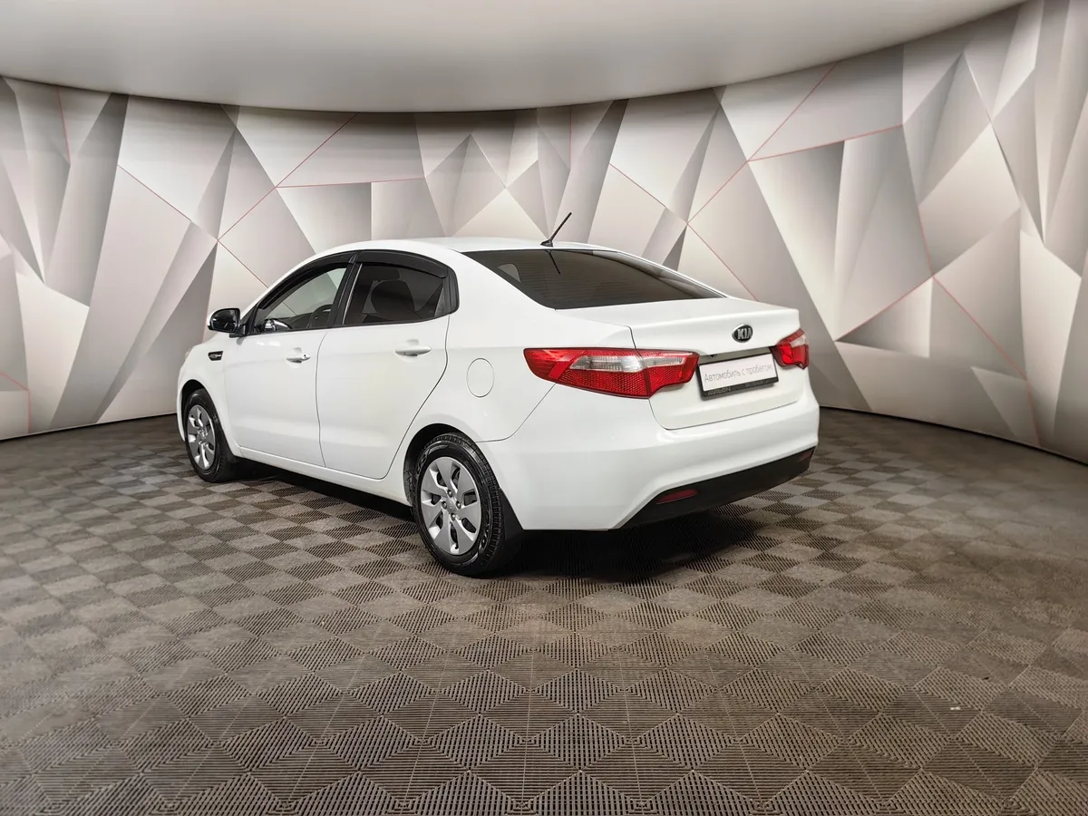 Kia Rio 1.6 MT (123 л.с.) Белый в АВИЛОН. Слайд №4